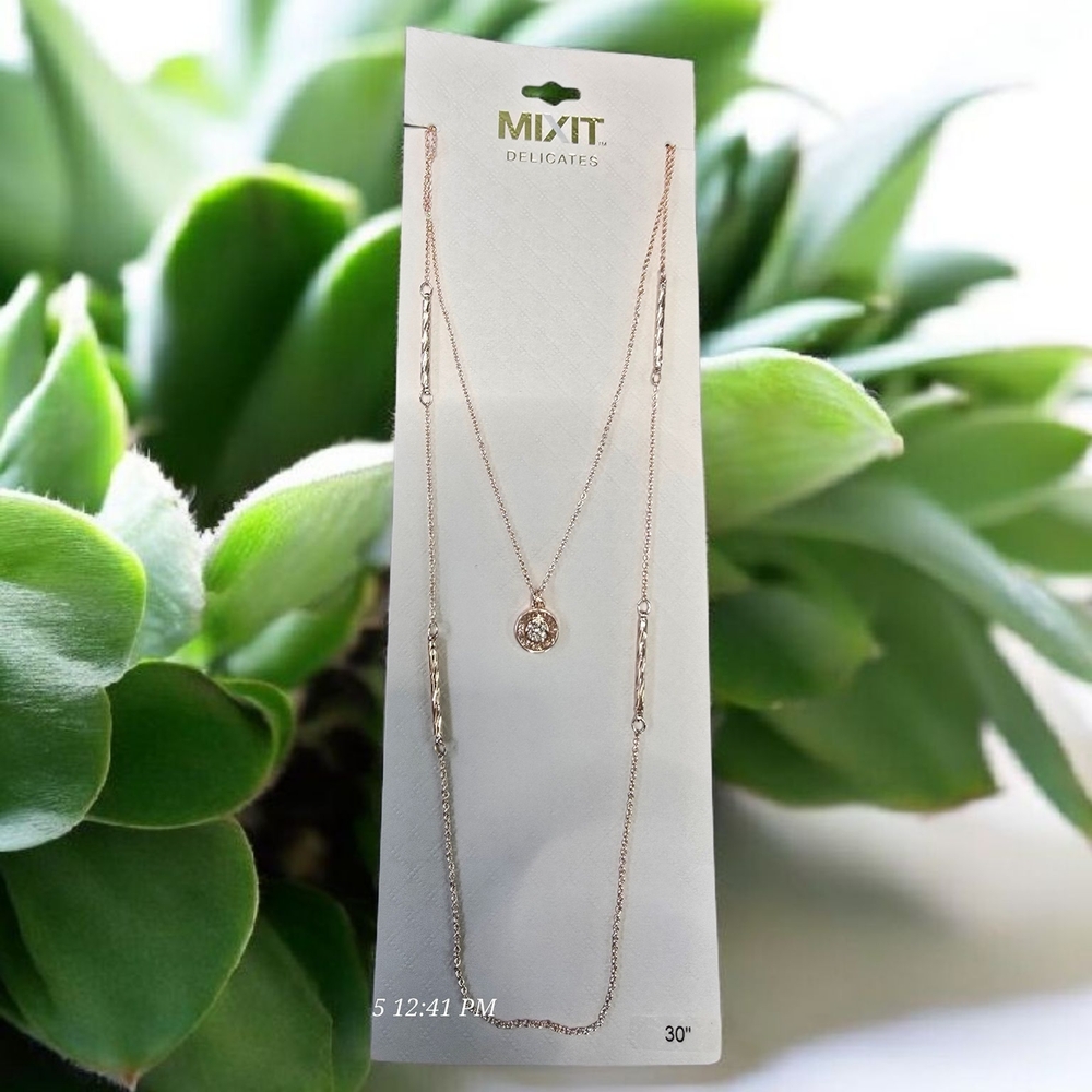 delicates Rose Gold Necklace Set